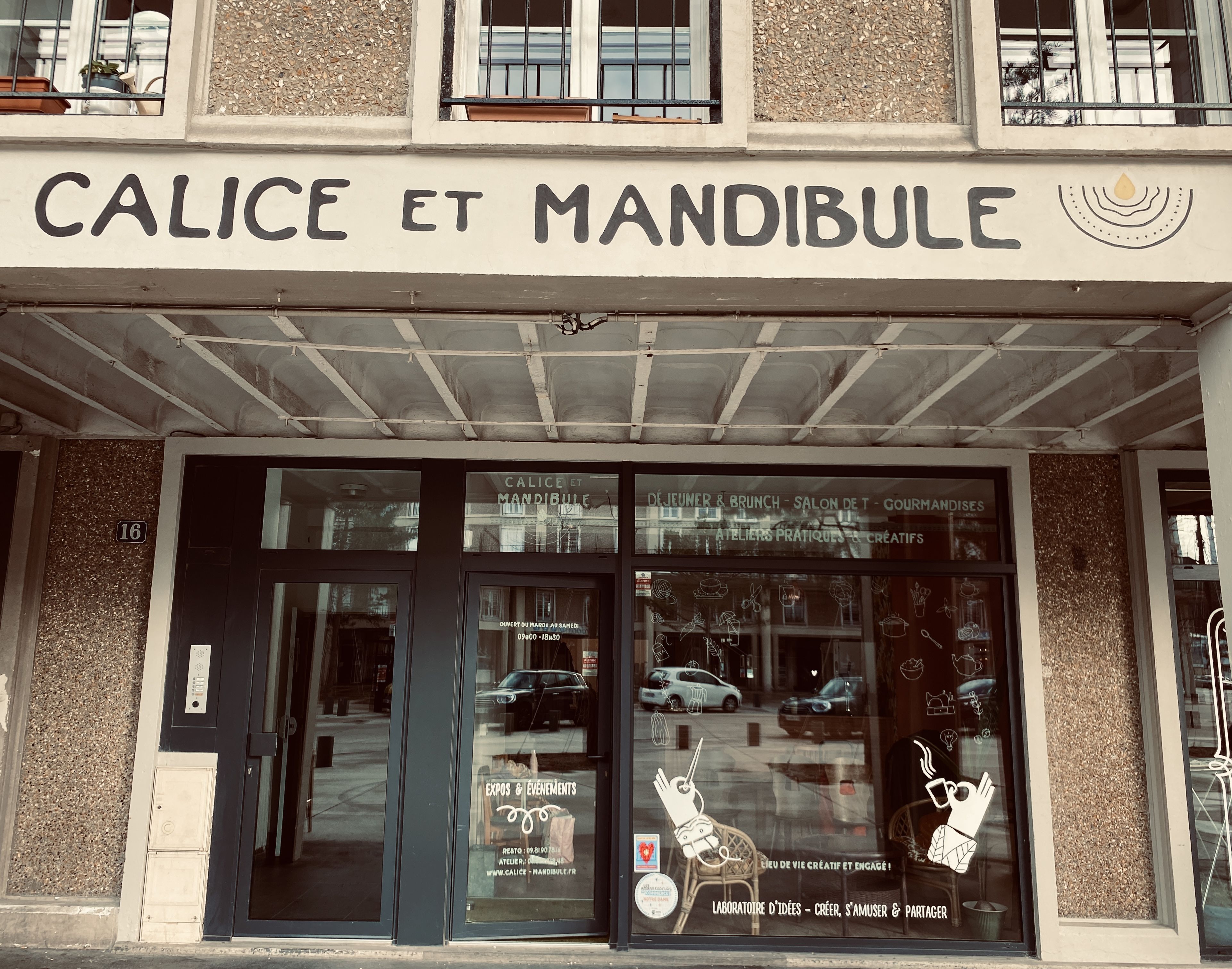 Calice et mandibule